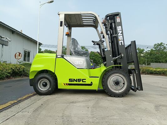 3 Ton Diesel Counterbalance Forklift with 3000kg Load Capacity and Comfortable Operator Cabin