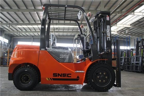 3.5T kecil Diesel Forklift Oranye Mesin Diesel Forklift Jepang Isuzu Mesin