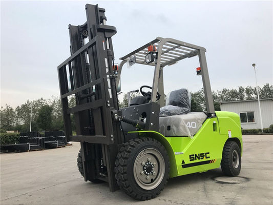 4 Ton Diesel Forklift 4000kg Diesel Powered Forklift 3m Untuk 6m Tinggi Angkat