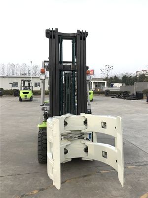 2000kgs Diesel Forklift Truk Disesuaikan 2 Tahap / 3 Tahap Mast