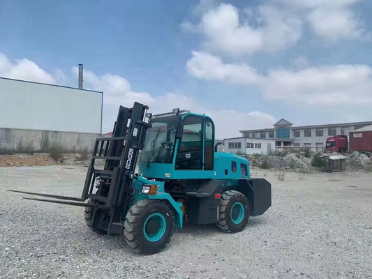4x4 Forklift 3,5 Ton 5 Ton 7 Ton Forklift Tanah Bergelombang