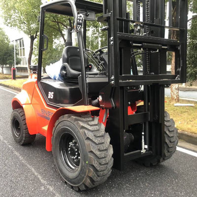 3.5 Ton 4x4 Forklift Terrain Kerikil Kecil Forklift FD35 Mesin Diesel