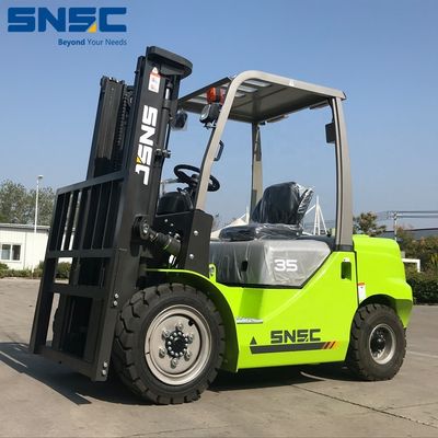 Side Shifter 4x4 Forklift YUNNEI Mesin 3500kg Forklift Off Road kecil