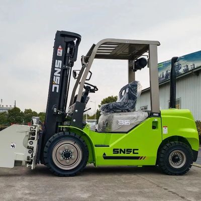 Side Shifter 4x4 Forklift YUNNEI Mesin 3500kg Forklift Off Road kecil
