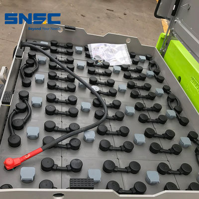 2 Ton 2,5 T Electric Forklift 4 Pviots Baterai yang dioperasikan Forklift